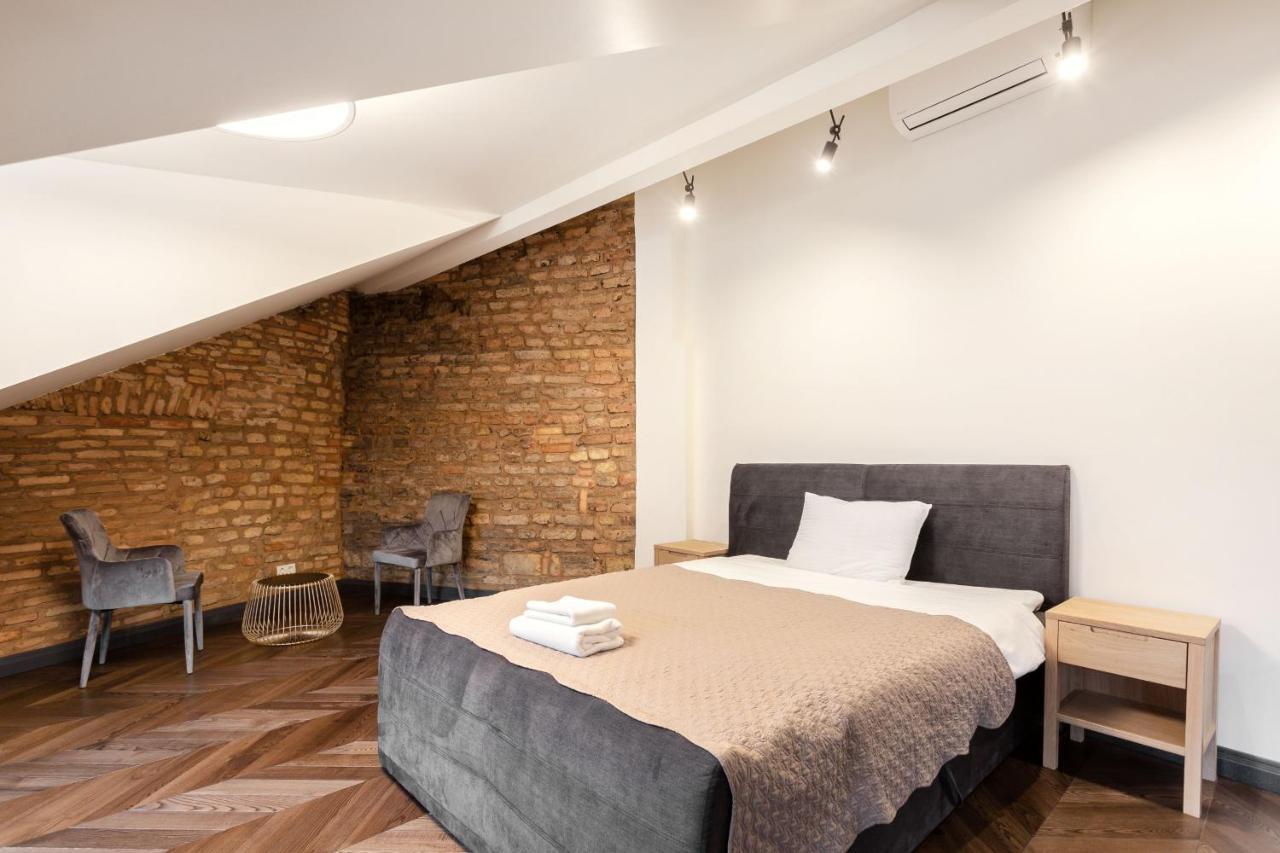 3 Bedroom Duplex Next To The Gates Of Dawn Íbúð Vilnius