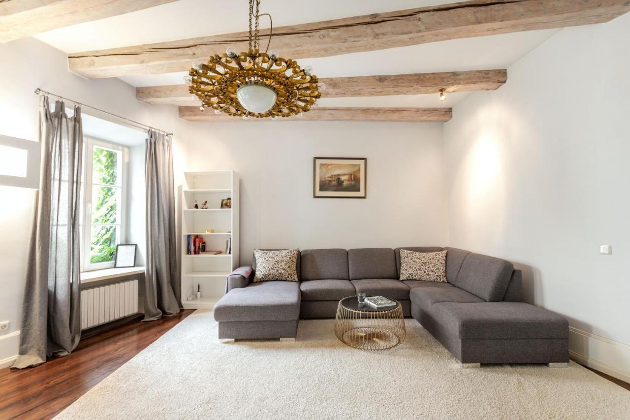 3 Bedroom Duplex Next To The Gates Of Dawn Apartamento *